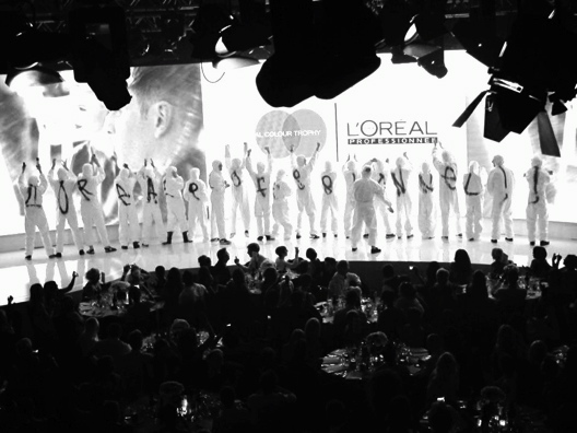 246445_10150997674691869_995207542_n